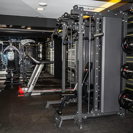 Otel Rise Urban Art Larnaca