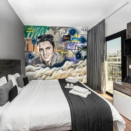 Rise Urban Art Otel 3*