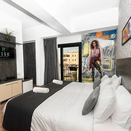 Rise Urban Art Otel 3*