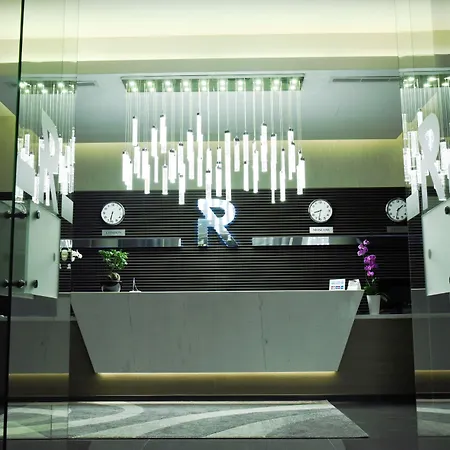 Rise Urban Art Otel Larnaca