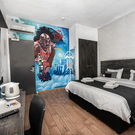 Rise Urban Art Hotel 3*