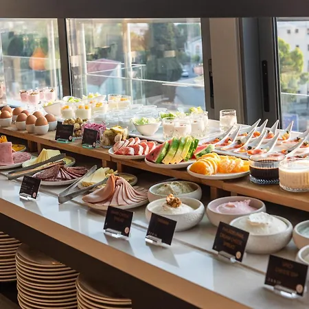 Rise Urban Art 라르나카