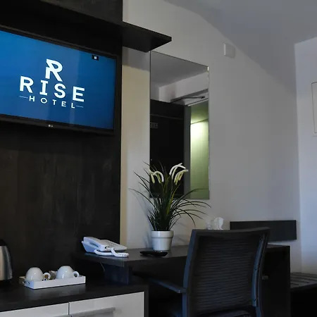 Rise Urban Art 3* ラルナカ