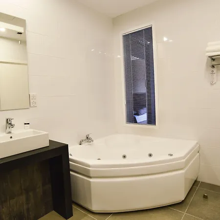 Rise Urban Art Hotel 3*