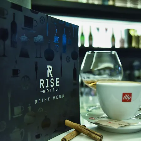 Rise Urban Art ホテル 3*