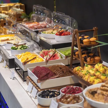 호텔 Rise Urban Art 3*