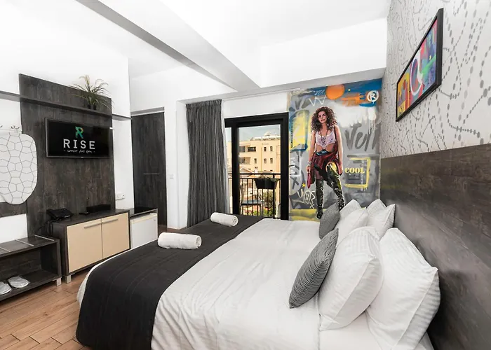 Rise Urban Art Hotel 3*